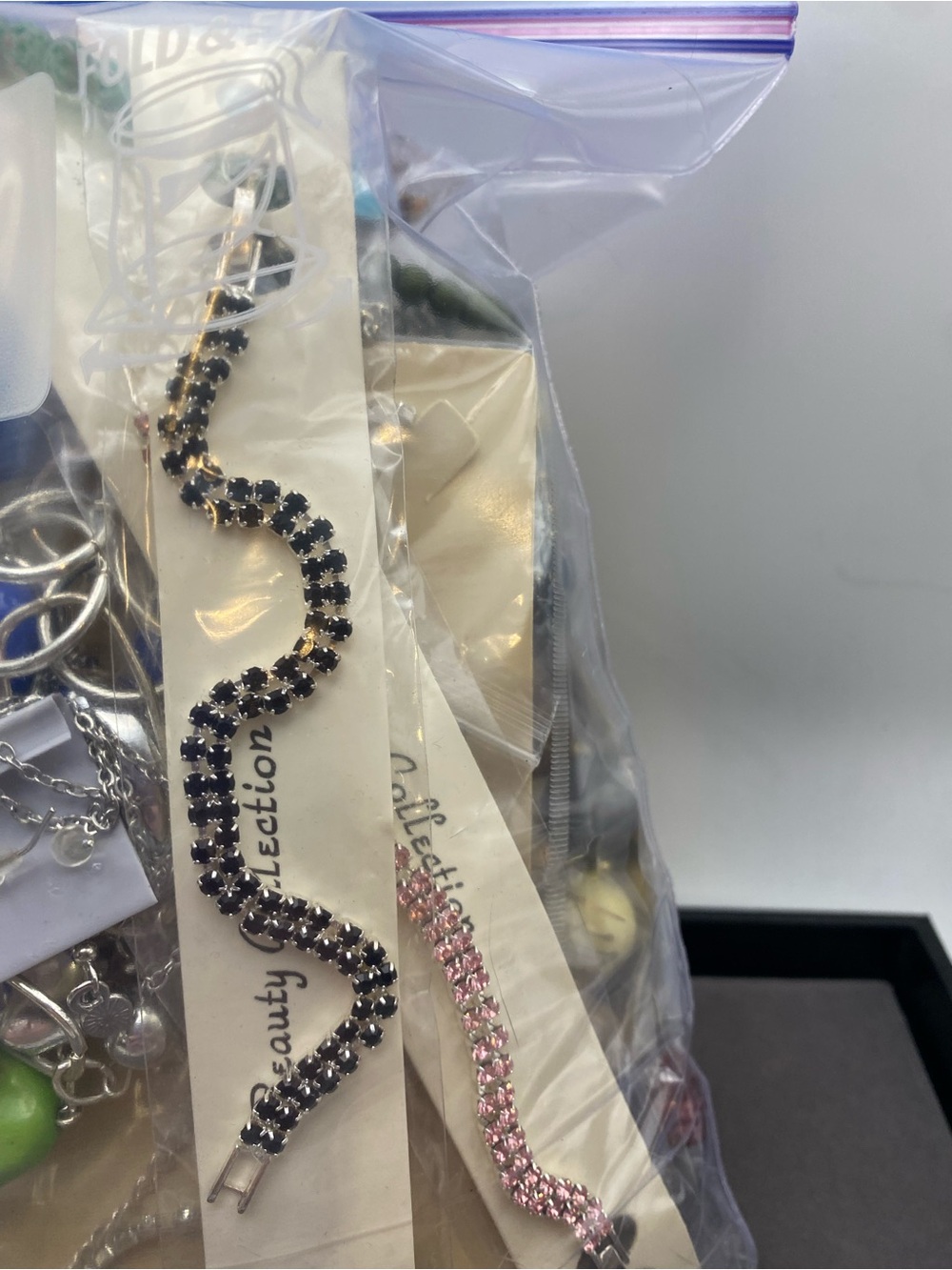 Over 4 lbs Mixed Fashion Jewelry Bag - Picture 7 of 9